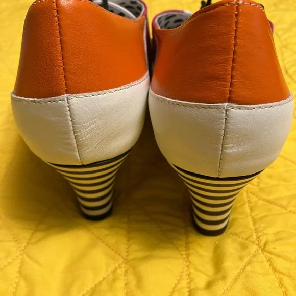Lola Ramona NIB/ Unworn Colorful Patchwork with Stripe Heel Women's Shoes - Picture 10 of 11